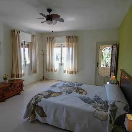 Diana - Pretty With Garden And Private Pool In *